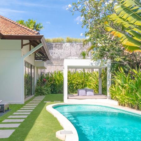 Villa Alice By Villa Finder Seminyak Exteriér fotografie